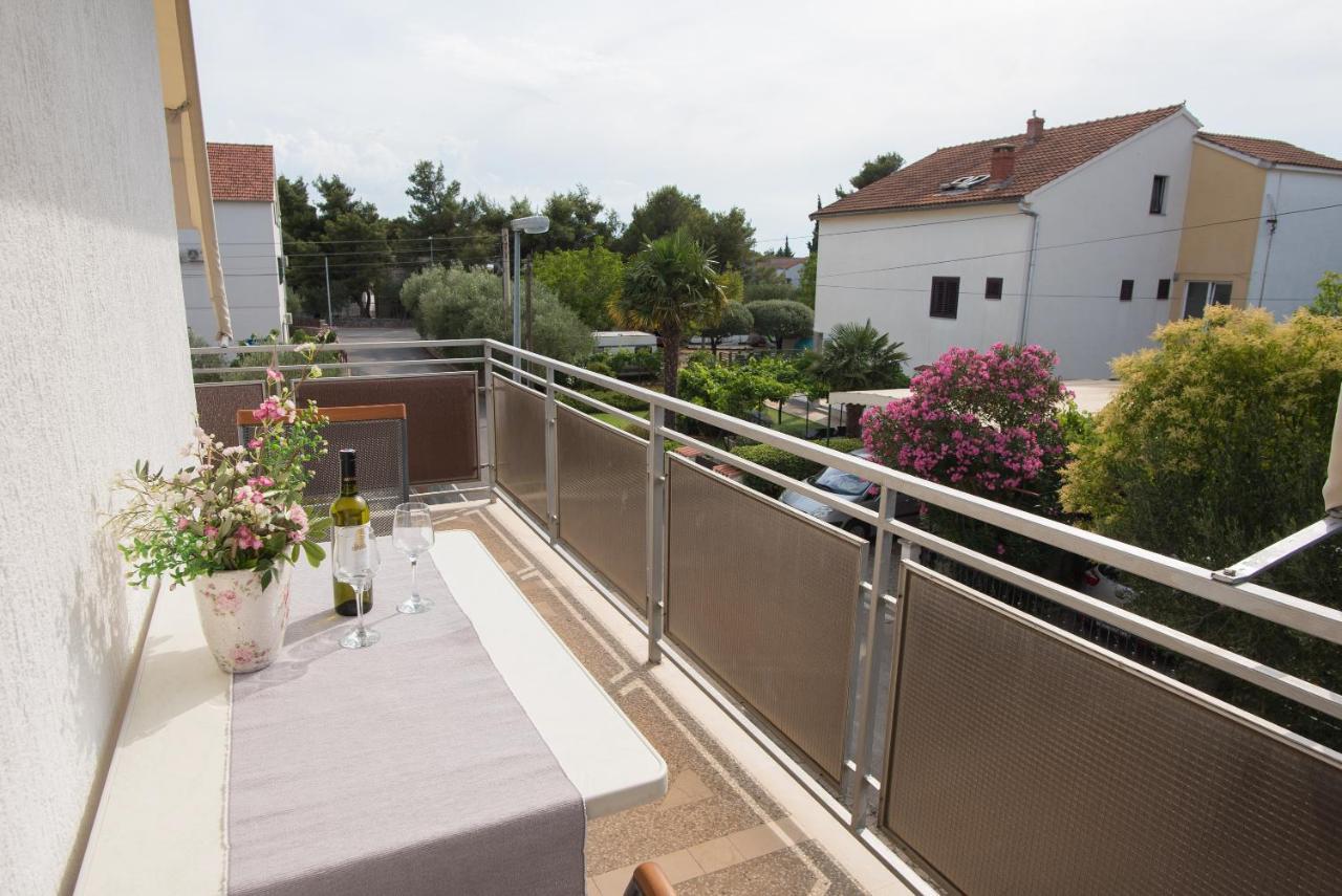 Topic Apartments Vodice Exterior foto