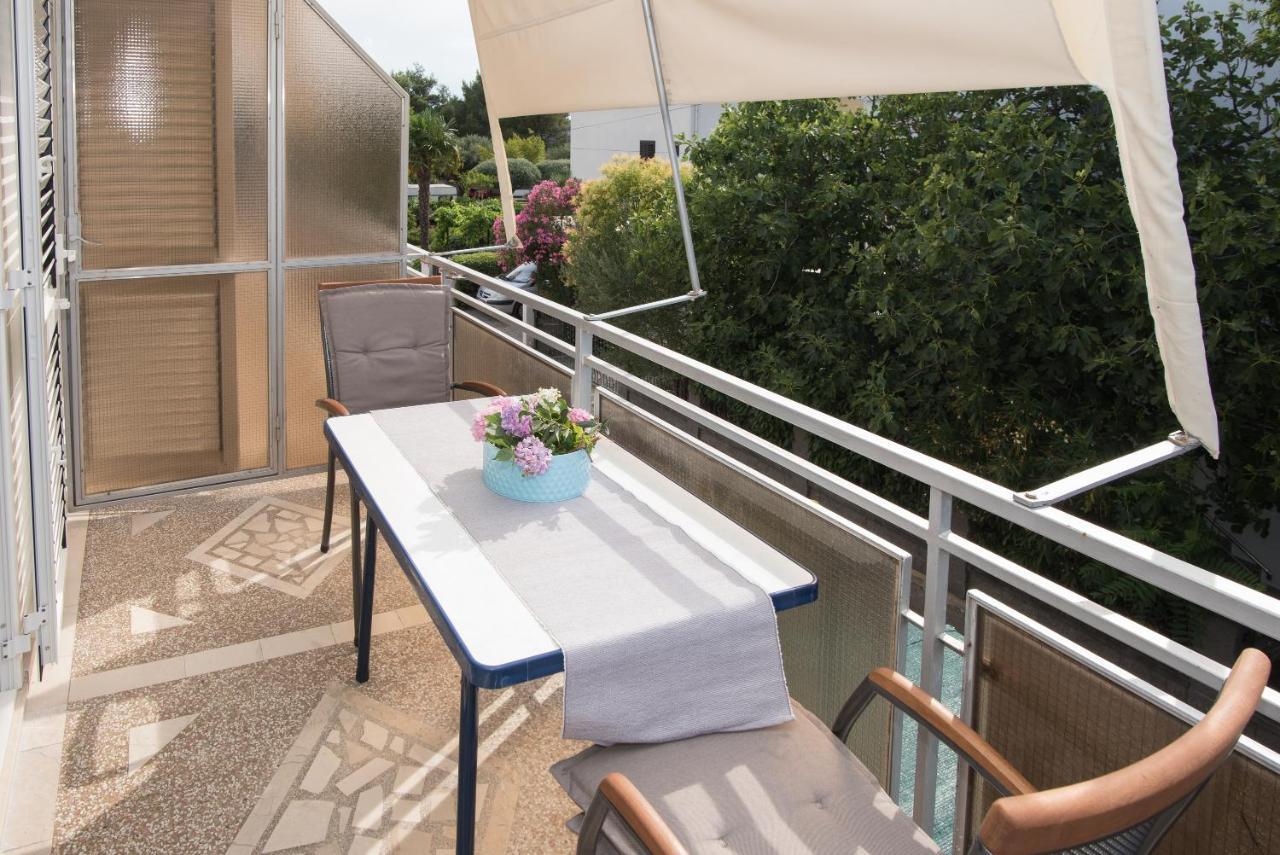 Topic Apartments Vodice Exterior foto