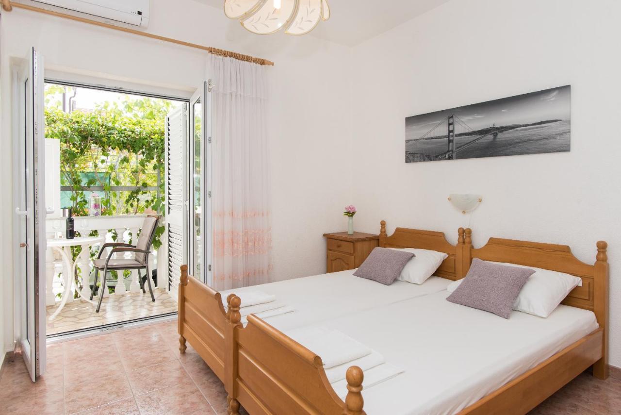 Topic Apartments Vodice Exterior foto